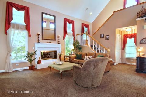 2300 Brookside Ct, Aurora, IL 60502 photo 2