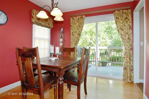 2300 Brookside Ct, Aurora, IL 60502 photo 7