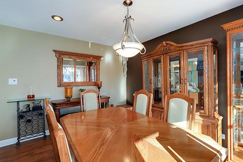670 Frederick Ln, Hoffman Estates, IL 60169 photo 7