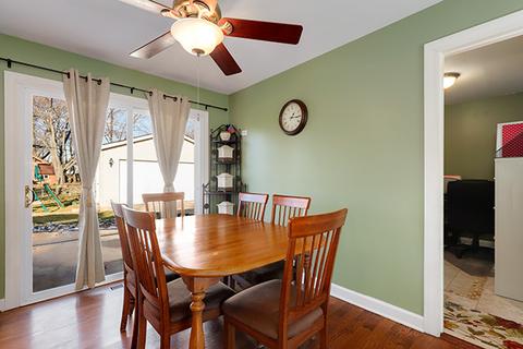 670 Frederick Ln, Hoffman Estates, IL 60169 photo 14
