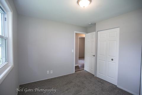 105 Circle Dr E, Montgomery, IL 60538 photo 9