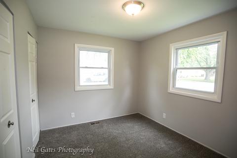 105 Circle Dr E, Montgomery, IL 60538 photo 8