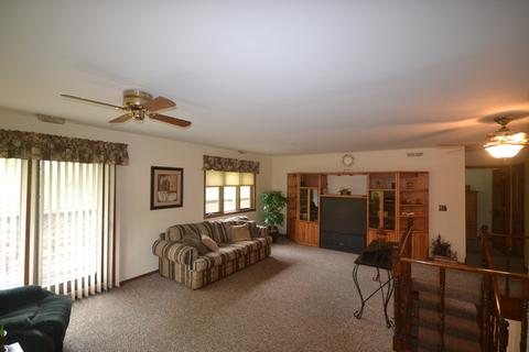209 W Pleasant View Dr, Mchenry, IL 60050 photo 14