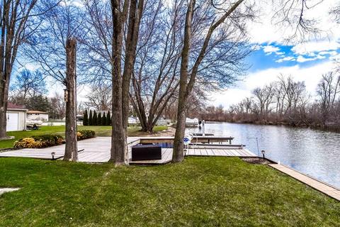 209 W Pleasant View Dr, Mchenry, IL 60050 photo 3