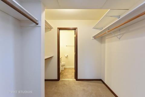 1101 Pleasant Run Dr #1014, Wheeling, IL 60090 photo 7