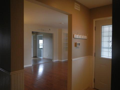 133 S Jane Dr, Elgin, IL 60123 photo 9