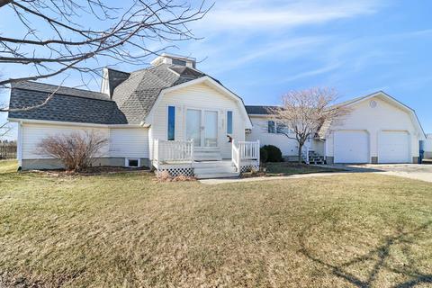 3891 E 2050th Rd, Serena, IL 60549 photo 2