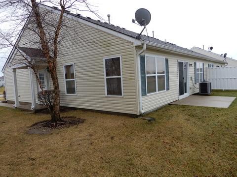 212 Cobblestone Cir, Harvard, IL 60033 photo 4