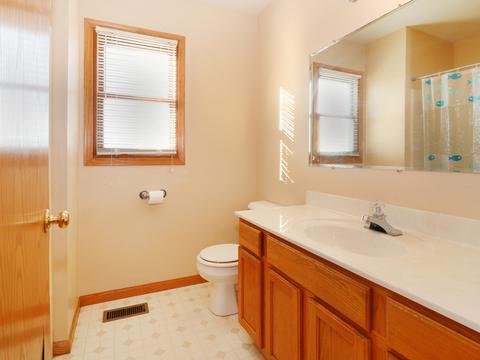 714 Cedar Ln, Genoa, IL 60135 photo 12