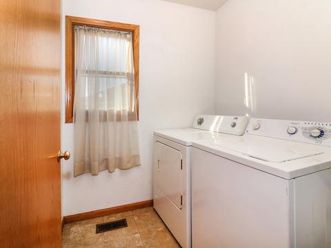 714 Cedar Ln, Genoa, IL 60135 photo 8