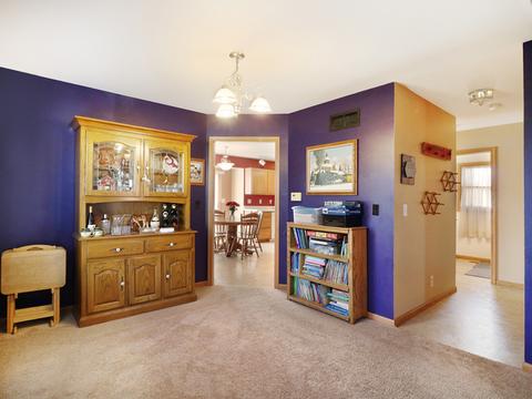 714 Cedar Ln, Genoa, IL 60135 photo 3