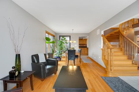 8516 Moody Ave, Burbank, IL 60459 photo 3