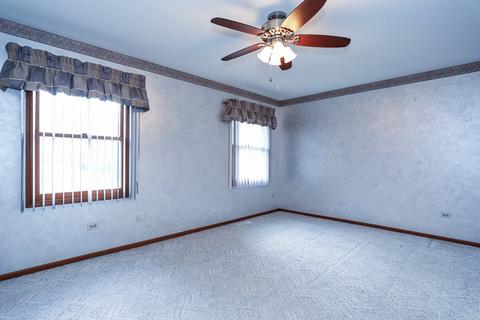 211 Mayer Ave, Wheeling, IL 60090 photo 11