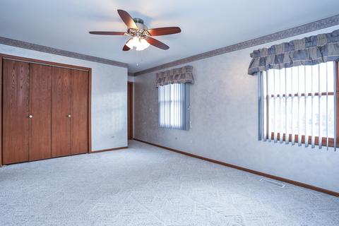 211 Mayer Ave, Wheeling, IL 60090 photo 12
