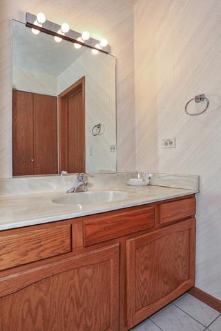 211 Mayer Ave, Wheeling, IL 60090 photo 9