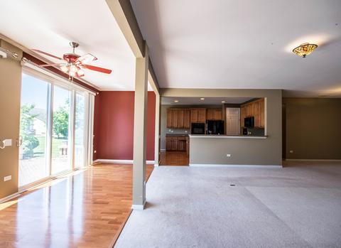 2451 Sandy Stream Ln, Elgin, IL 60124 photo 7