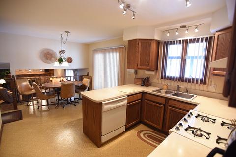 2064 183rd Pl, Lansing, IL 60438 photo 7