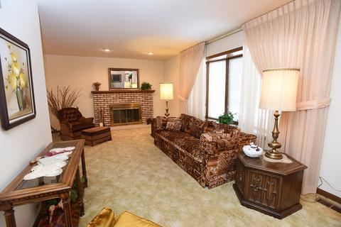 2064 183rd Pl, Lansing, IL 60438 photo 3