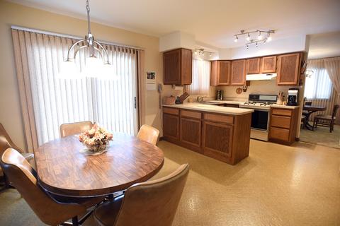 2064 183rd Pl, Lansing, IL 60438 photo 8