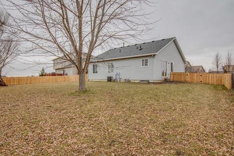 804 Grant Dr, Minooka, IL 60447 photo 13