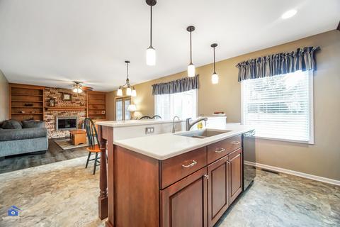 2435 Harbor Ct, Aurora, IL 60504 photo 7