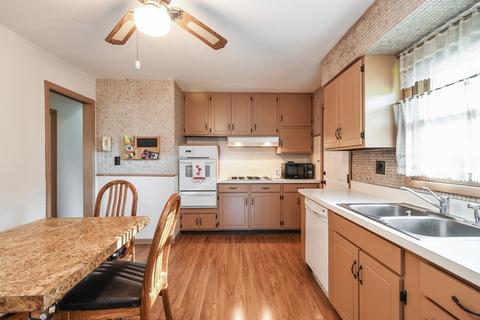 2741 Norma Ct, Glenview, IL 60025 photo 4