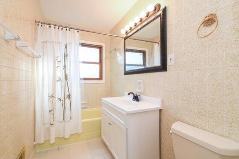 2741 Norma Ct, Glenview, IL 60025 photo 9