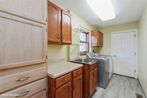 627 Cherrywood Dr, Wheeling, IL 60090 photo 9