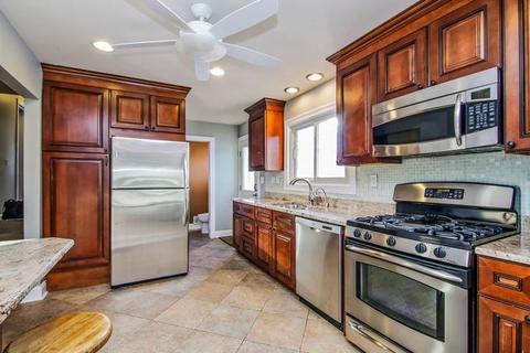 650 Pine St, Deerfield, IL 60015 photo 5