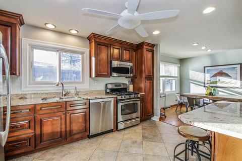 650 Pine St, Deerfield, IL 60015 photo 6