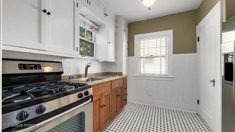 404 Lyon Ave, Wheaton, IL 60187 photo 9