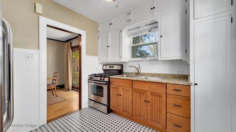 404 Lyon Ave, Wheaton, IL 60187 photo 12