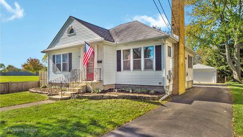 404 Lyon Ave, Wheaton, IL 60187 photo 1