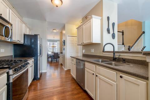 25213 Pavilion Pl, Plainfield, IL 60585 photo 11