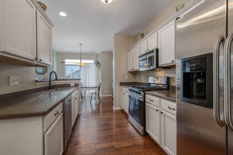 25213 Pavilion Pl, Plainfield, IL 60585 photo 10