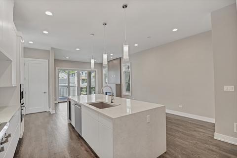 3428 N Marshfield Ave, Chicago, IL 60657 photo 8