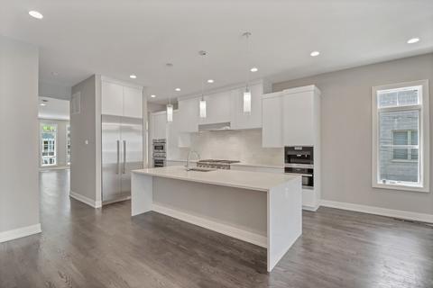 3428 N Marshfield Ave, Chicago, IL 60657 photo 10