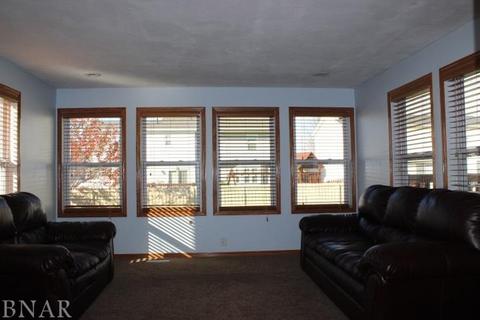 1521 Henry, Normal, IL 61761 photo 11