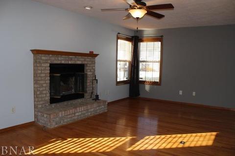 1521 Henry, Normal, IL 61761 photo 2