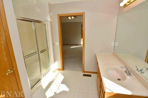 1315 Limerick Ln, Normal, IL 61761 photo 16