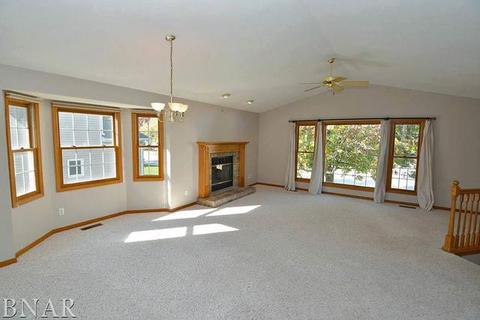 1315 Limerick Ln, Normal, IL 61761 photo 3