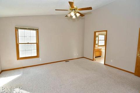 1315 Limerick Ln, Normal, IL 61761 photo 13