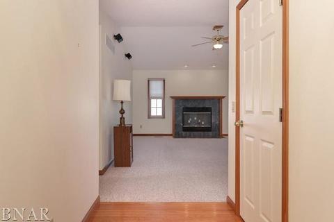 1400 Shannon, Normal, IL 61761 photo 2