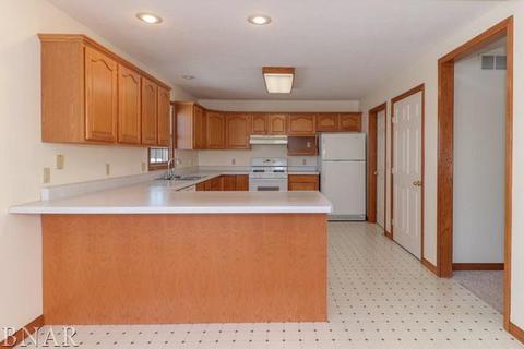 1400 Shannon, Normal, IL 61761 photo 6