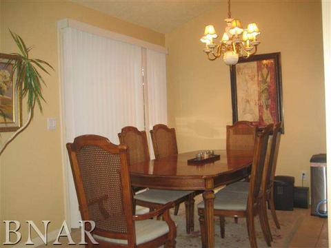 326 Fieldcrest, Normal, IL 61761 photo 13