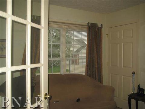 326 Fieldcrest, Normal, IL 61761 photo 19