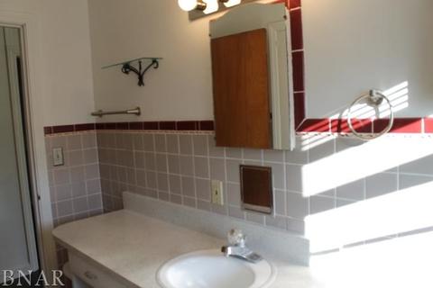 6 Maple Pl, Normal, IL 61761 photo 4
