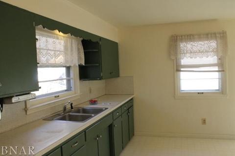 6 Maple Pl, Normal, IL 61761 photo 8