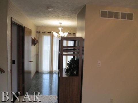 1815 Taft, Normal, IL 61761 photo 2