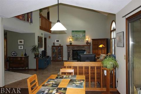 1611 Baumgart, Normal, IL 61761 photo 7